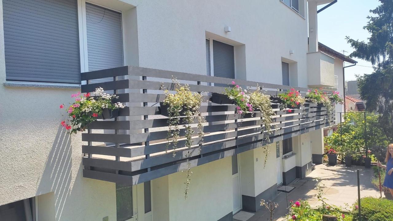 Aurora Zagreb Apartment Bagian luar foto